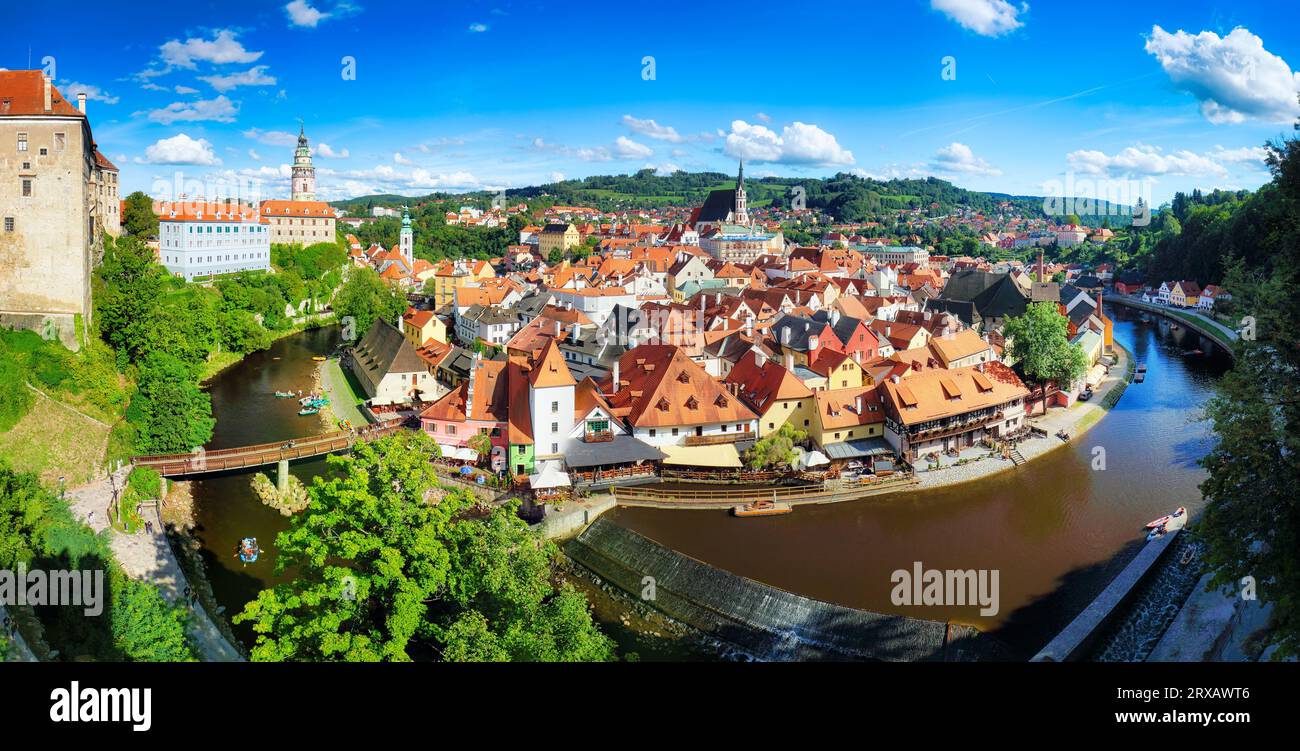 Vue Aérienne Vue panoramique sur la vieille ville de Cesky Krumlov, République tchèque. UNESCO World Heritage Site. Banque D'Images
