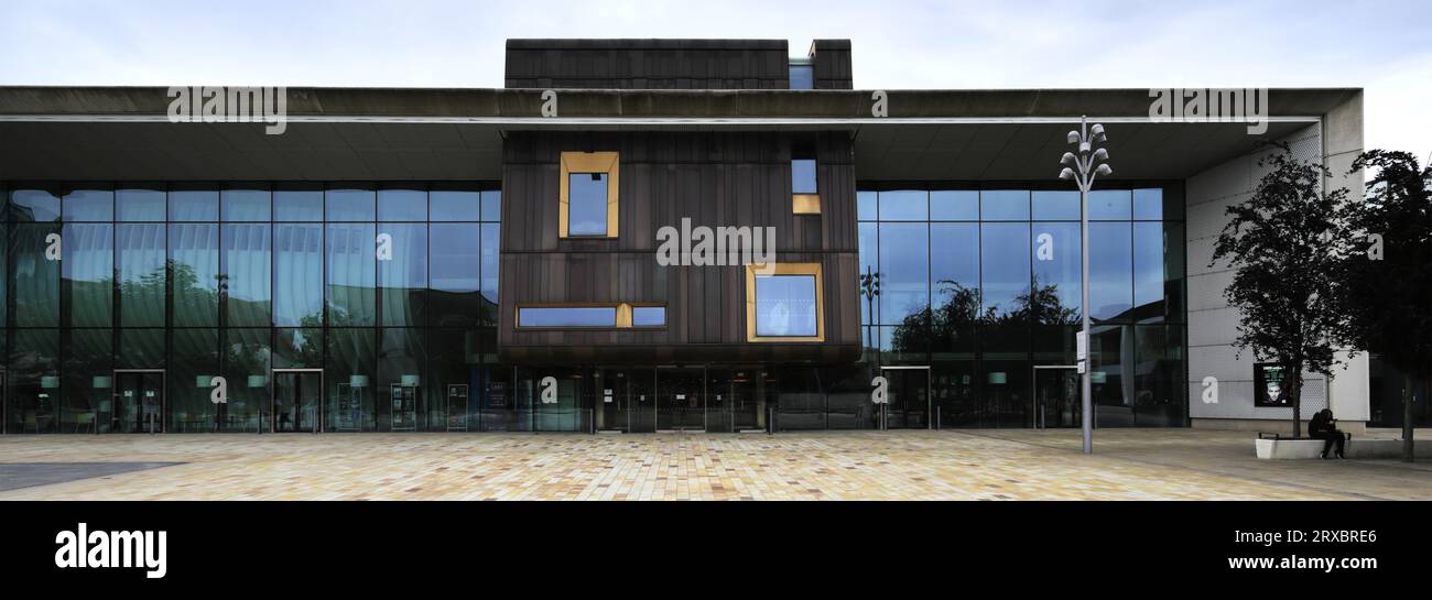 The Cast Performance venue, Sir Nigel Gresley Square, Waterdale, Doncaster, South Yorkshire, Angleterre, ROYAUME-UNI Banque D'Images