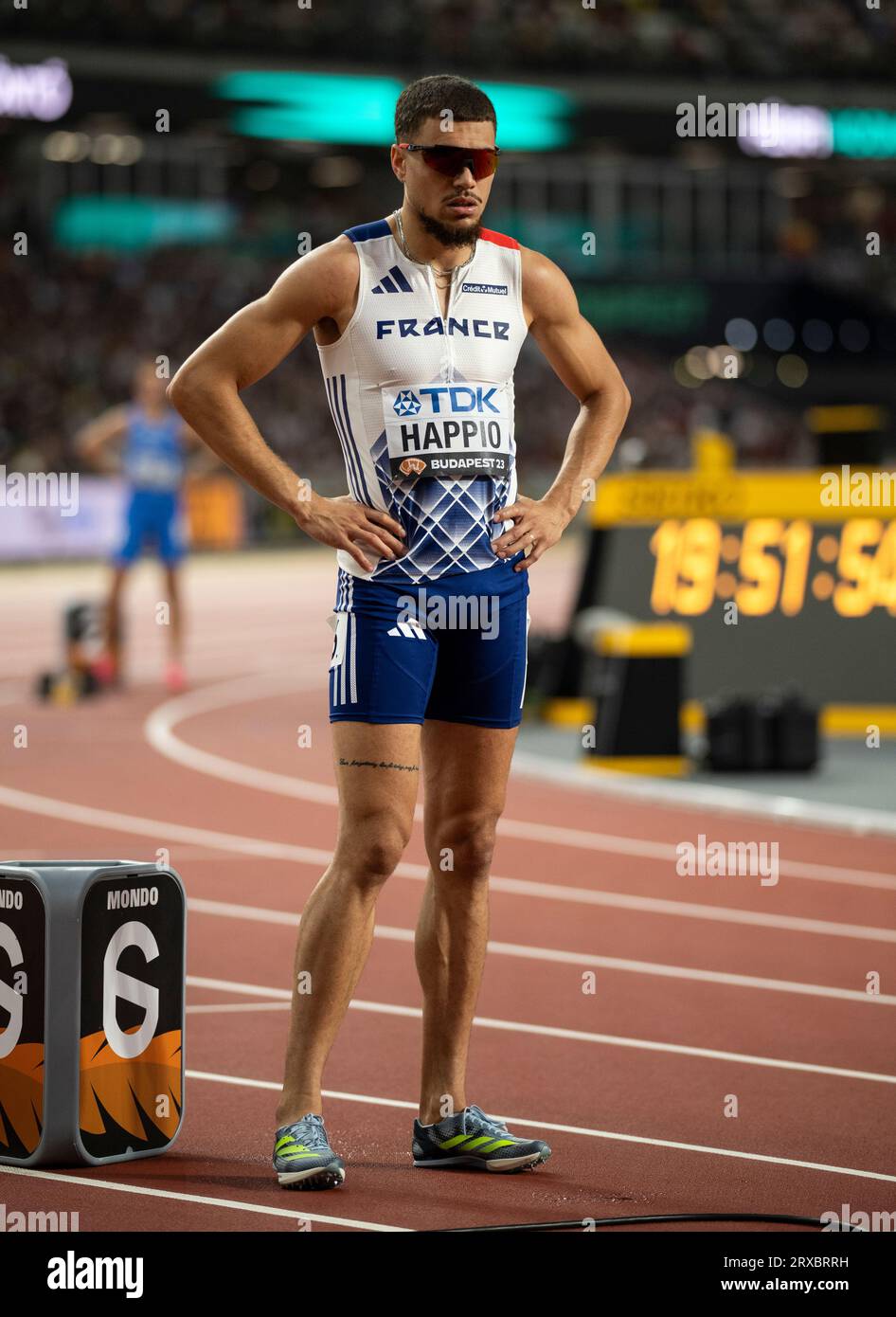 Wilfried Happio, de France, participe aux demi-finales du 400 m haies aux Championnats du monde d'athlétisme au Centre national d'athlétisme de Budapest Banque D'Images