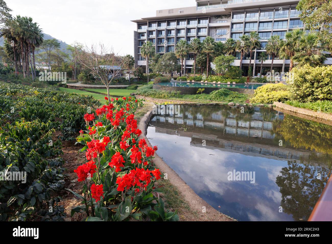 Vue d'ensemble des terrains de l'hôtel Gran Meliá Arusha, Arusha, Tanzanie. Banque D'Images