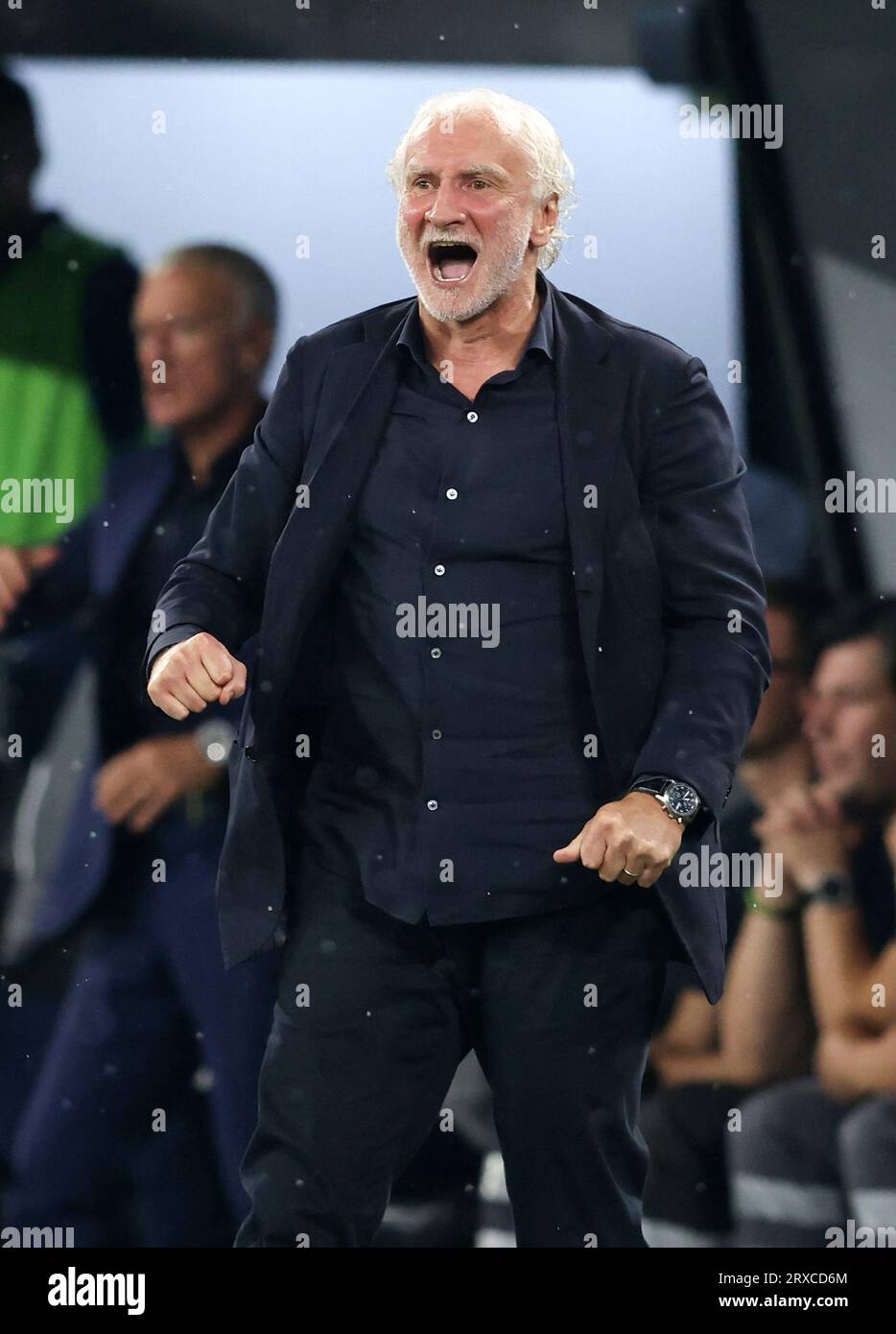 Directeur sportif et entraîneur par intérim Rudi Voeller d'Allemagne jubelt über den Treffer zum 2:0 von Leroy Sane d'Allemagne Fussball Länderspiel Deutschland - Frankreich © diebilderwelt / Alamy Live News Banque D'Images