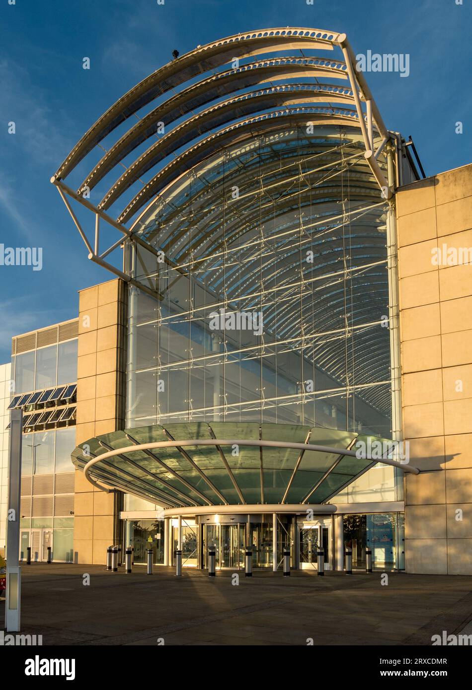 L'entrée principale du centre commercial Cribbs Causeway, Bristol, Angleterre, Royaume-Uni Banque D'Images