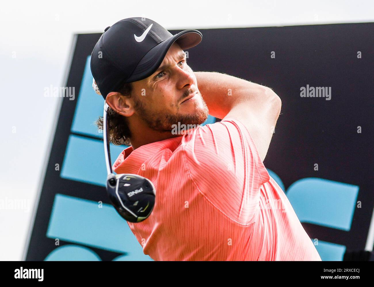 Sugar Grove, États-Unis. 24 septembre 2023. Thomas Pieters, de Belgique, a frappé son tir au premier trou lors de la troisième ronde du tournoi de la LIV Golf League 2023 à Rich Harvest Farms à Sugar Grove, Illinois, le dimanche 24 septembre 2023. Le tournoi se déroule du 22 au 24 septembre. Photo de Tannen Maury/UPI crédit : UPI/Alamy Live News Banque D'Images