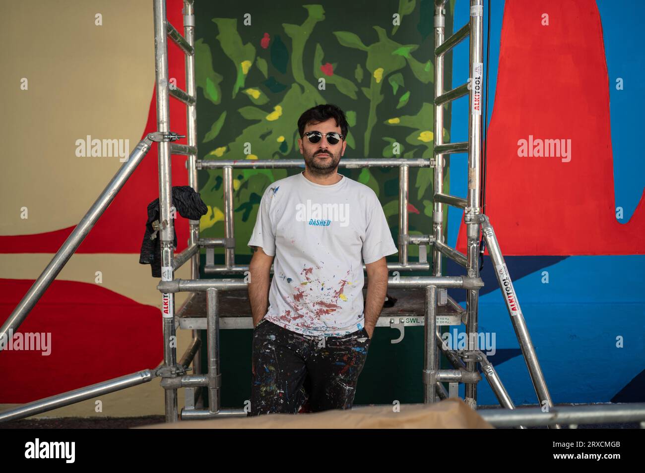 L’artiste italien Giulio Vesprini au Festival International d’Art urbain Asalto à Saragosse, Espagne Banque D'Images