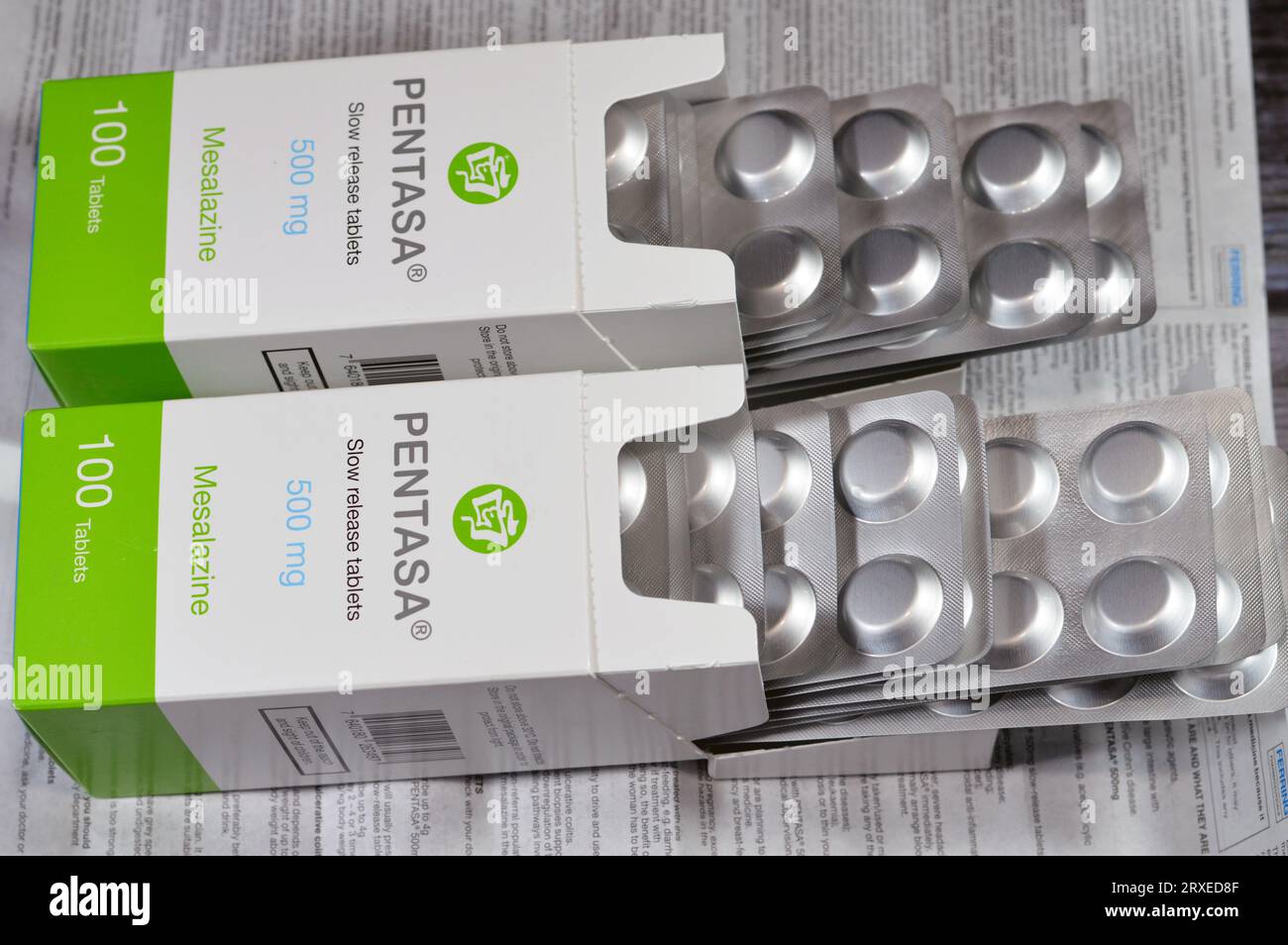 Le Caire, Egypte, septembre 4 2023 : Pentasa 500mg comprimés à libération lente, Mésalazine, utilisé dans le traitement de la colite ulcéreuse, par Ferring Pharmaceuticals, A. Banque D'Images