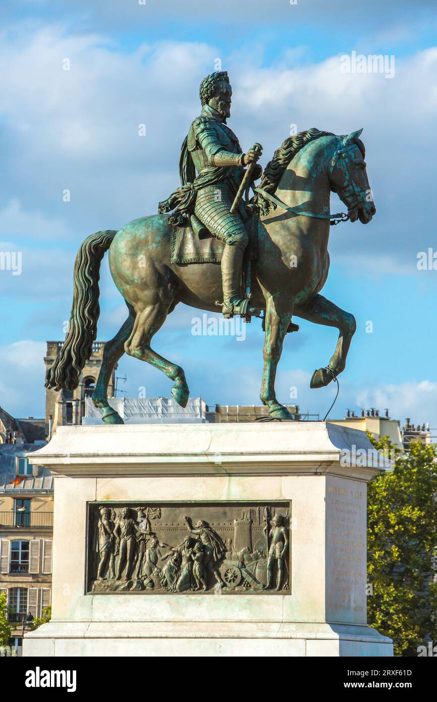 FRANCE. PARIS (75) 1ST ARRONDISSEMENT. LA STATUE ÉQUESTRE D'HENRI IV, PLACE DU PONT NEUF, SUR L'ILE DE LA CITÉ Banque D'Images