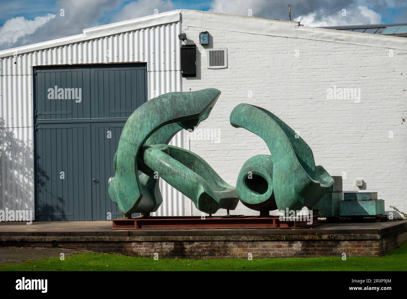 Henry Moore Foundation, Henry Moore, Hill Arches 1973 (LH 636), bronze. Banque D'Images