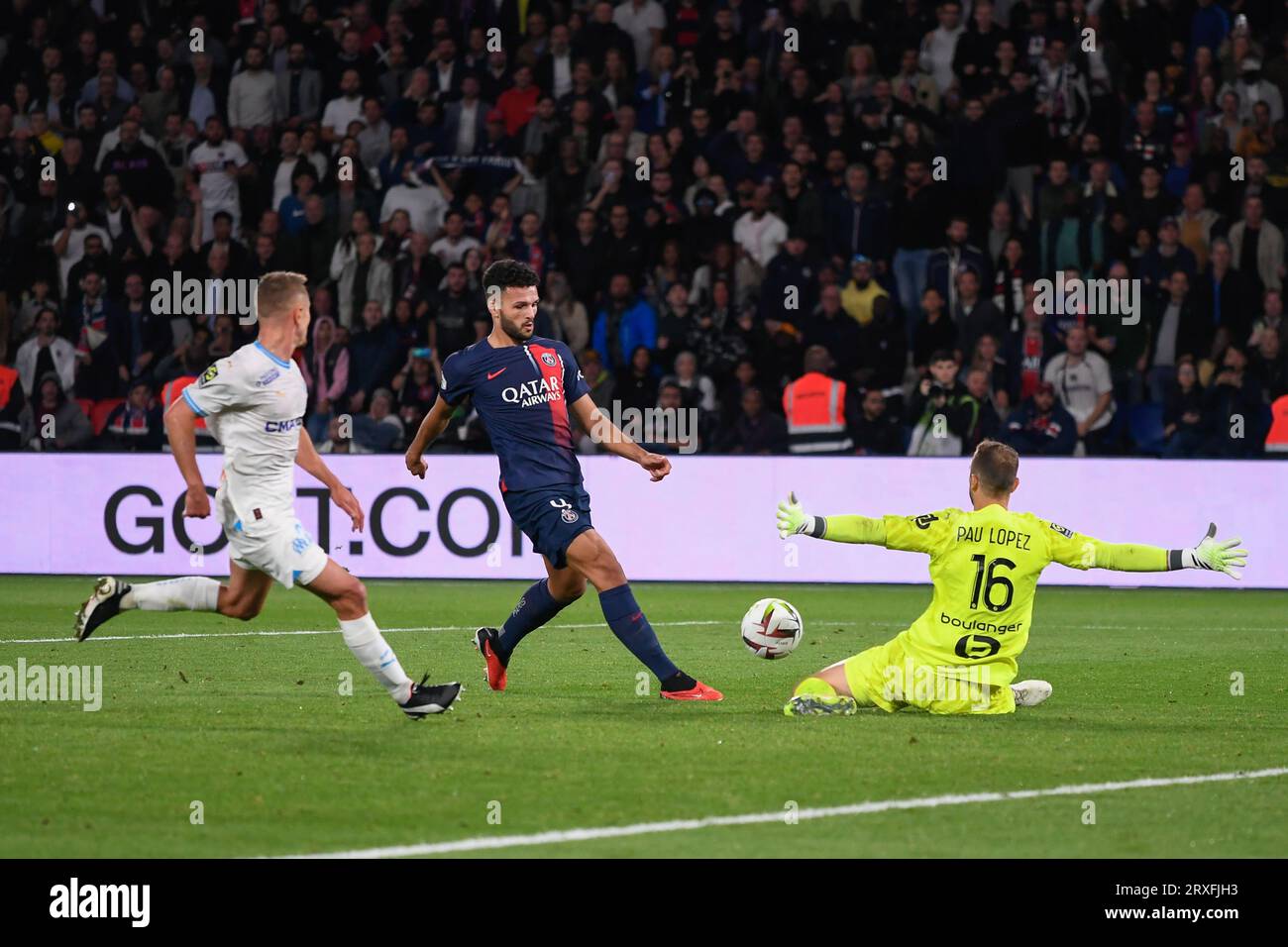 Paris, France. 24 septembre 2023. Julien Mattia/le Pictorium - PSG - Marseille - 24/09/2023 - France/Ile-de-France (région)/Paris - Goncalo Ramos lors de la Ligue 1 Ubereats Classico entre le PSG et l'Olympique de Marseille au Parc des Princes le 24 septembre 2023. Crédit : LE PICTORIUM/Alamy Live News Banque D'Images