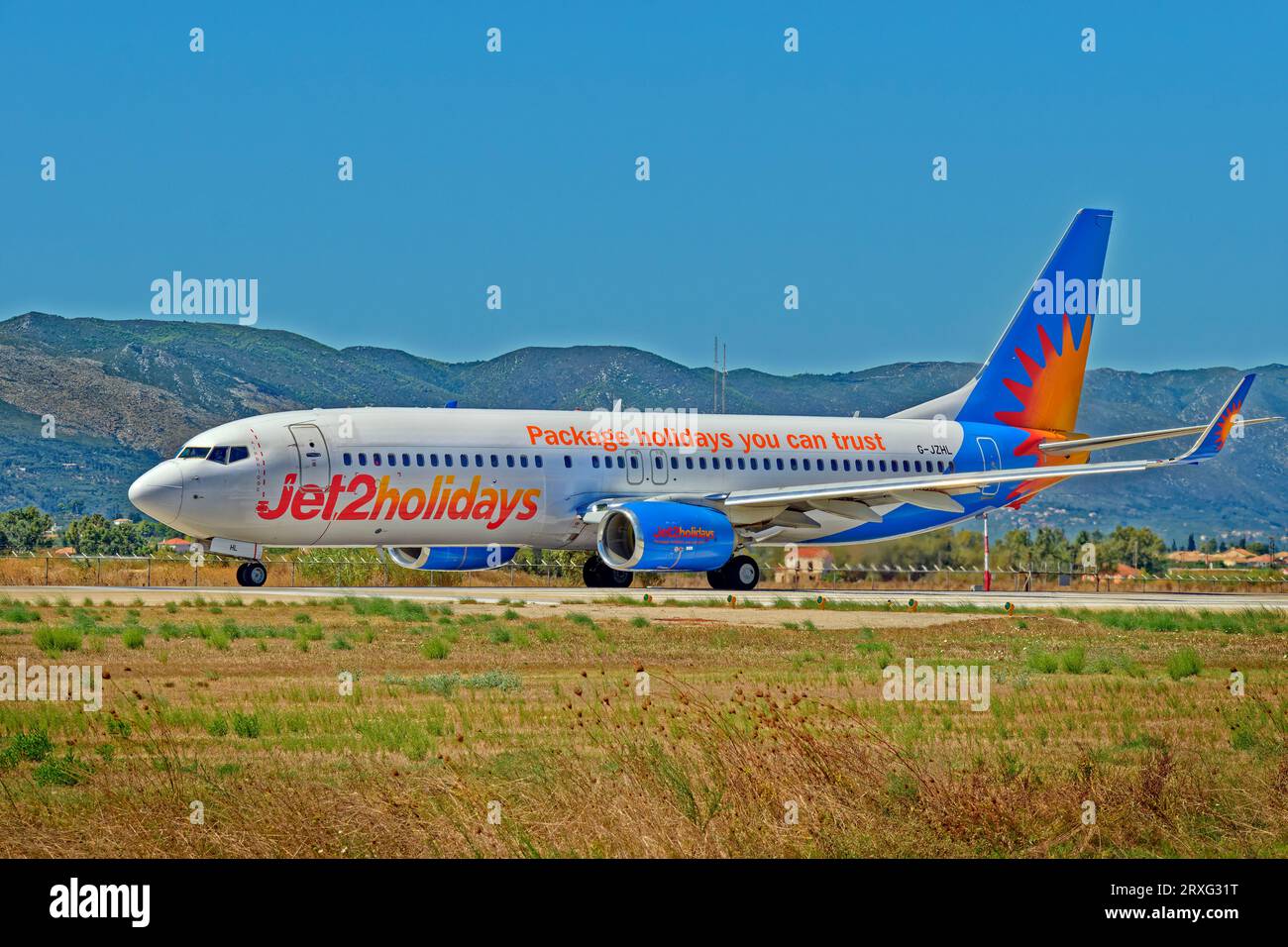 Jet2 vacances Boeing 737 au roulage pour le décollage. Banque D'Images