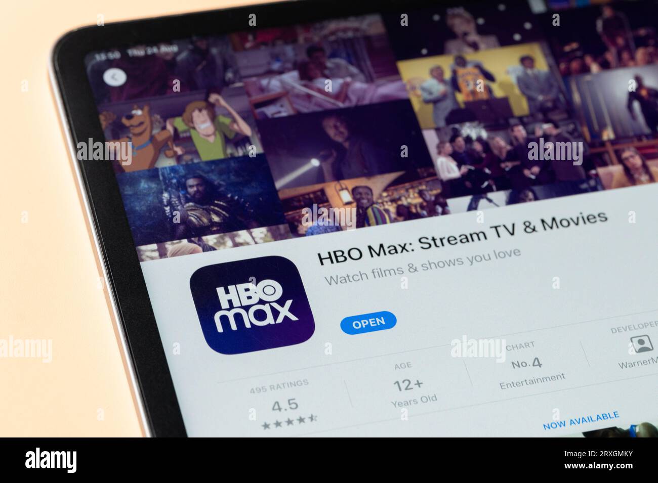 New York, États-Unis - 24 août 2023 : application HBO Max dans Apple Store sur écran de tablette ipad vue rapprochée Banque D'Images