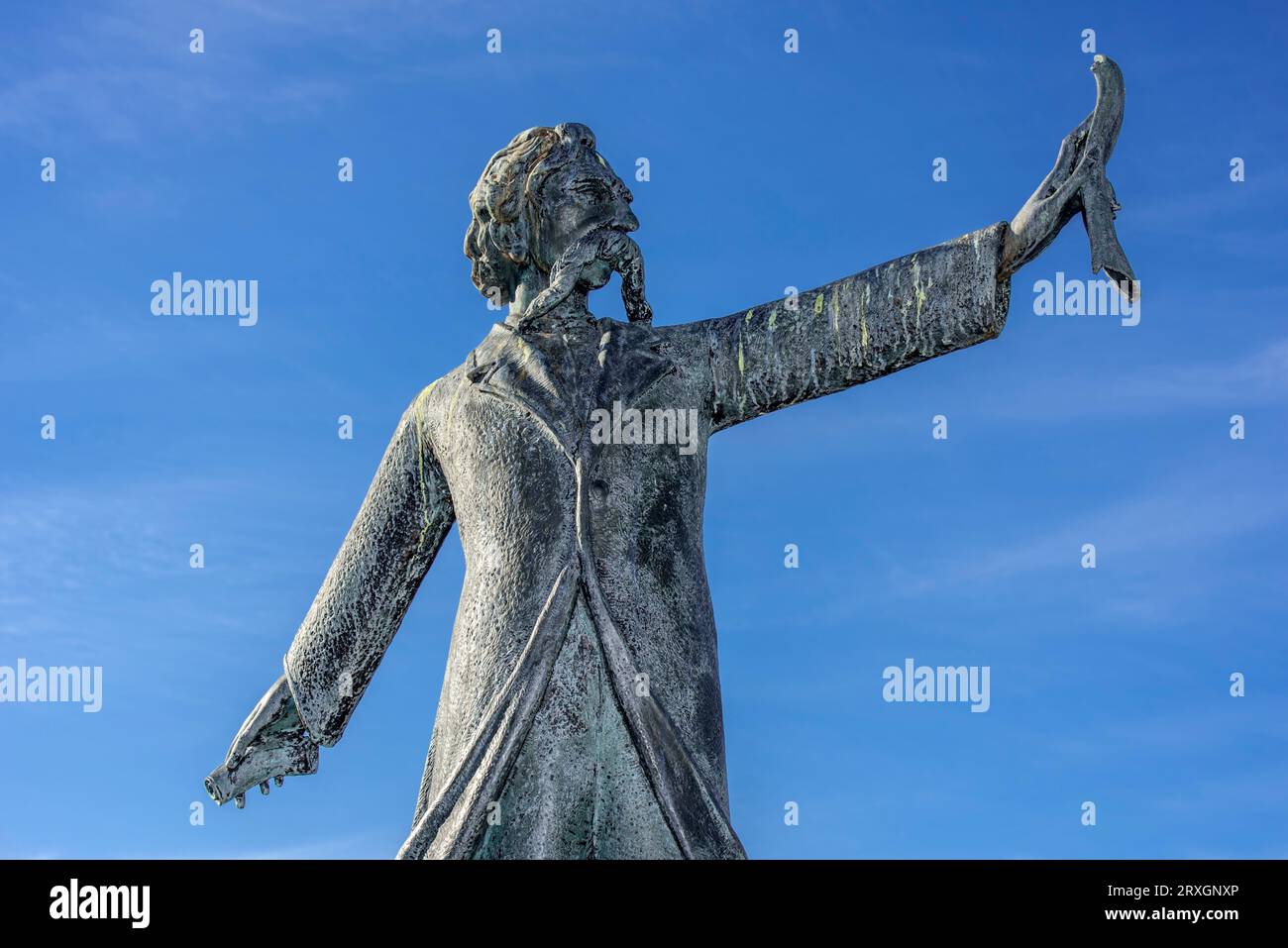 Statue d'Emile Verhaeren, poète et critique d'art belge et fondateur de l'école de symbolisme à Sint-Amands, Puurs, Anvers, Flandre, Belgique Banque D'Images