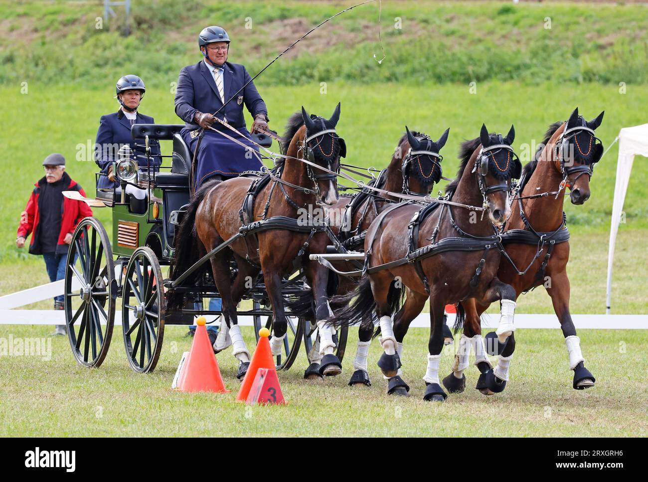 23.09.2023 Hessische Meisterschaften Kombinierte Prüfungen hier Hindernisfahren für Pferde Vierspänner Klasse S im Fahrsport international erfolgreich Banque D'Images