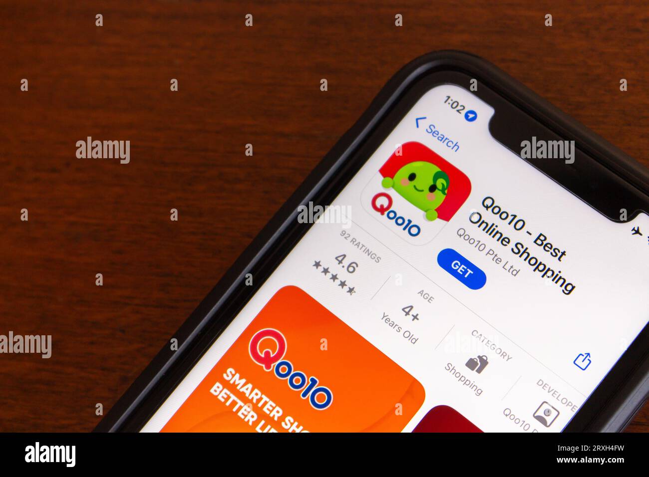 Vancouver, CANADA - août 28 2023 : application Qoo10 vue dans l'App Store sur iPhone. Qoo10 est une plateforme de commerce électronique basée à Singapour, anciennement connue sous le nom de GMarket. Banque D'Images
