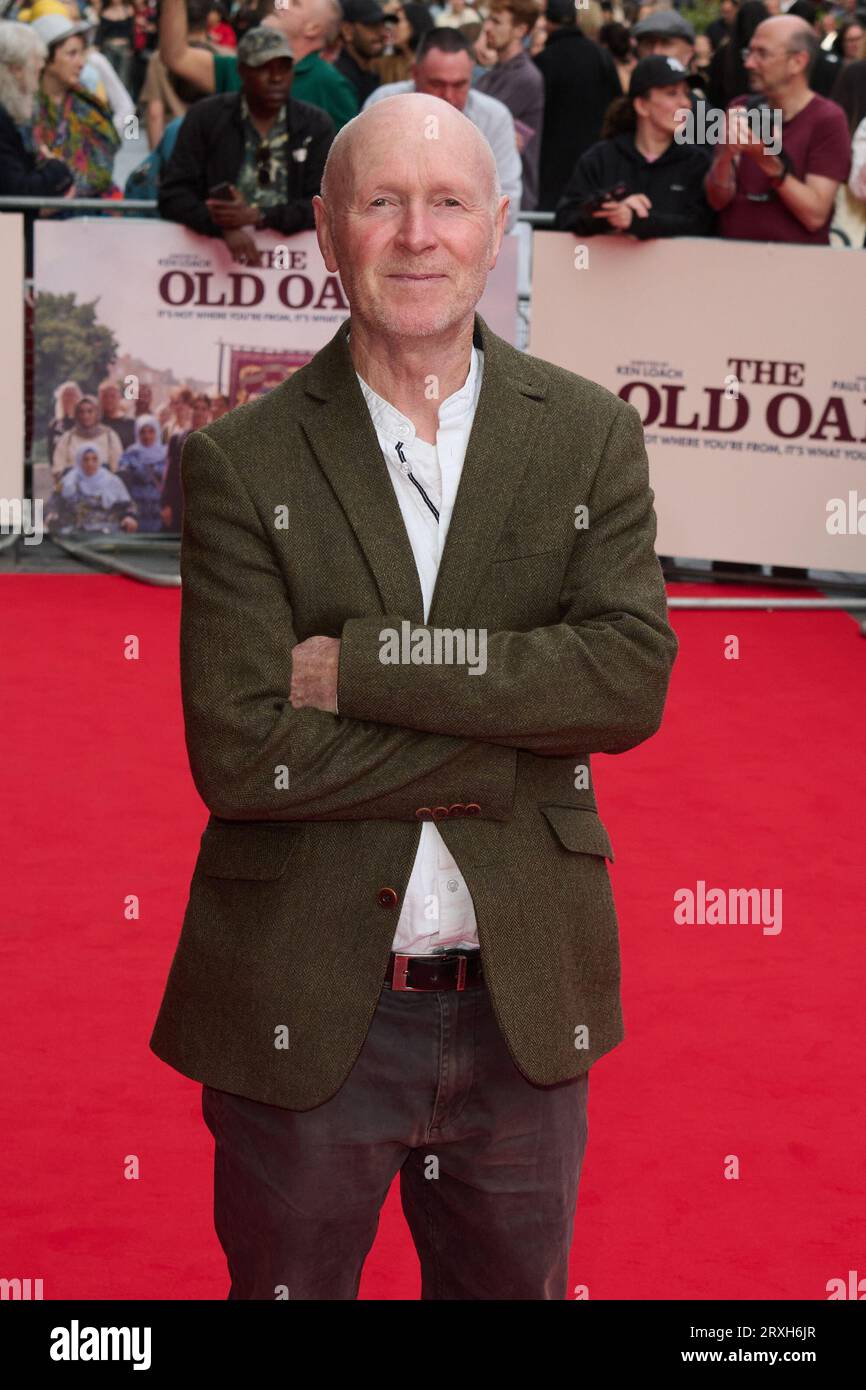 Londres, Royaume-Uni . 25 septembre 2023 . Paul Laverty photographié lors de la première The Old Oak qui s'est tenue au vue West End Leicester Square. Crédit : Alan D West/EMPICS/Alamy Live News Banque D'Images