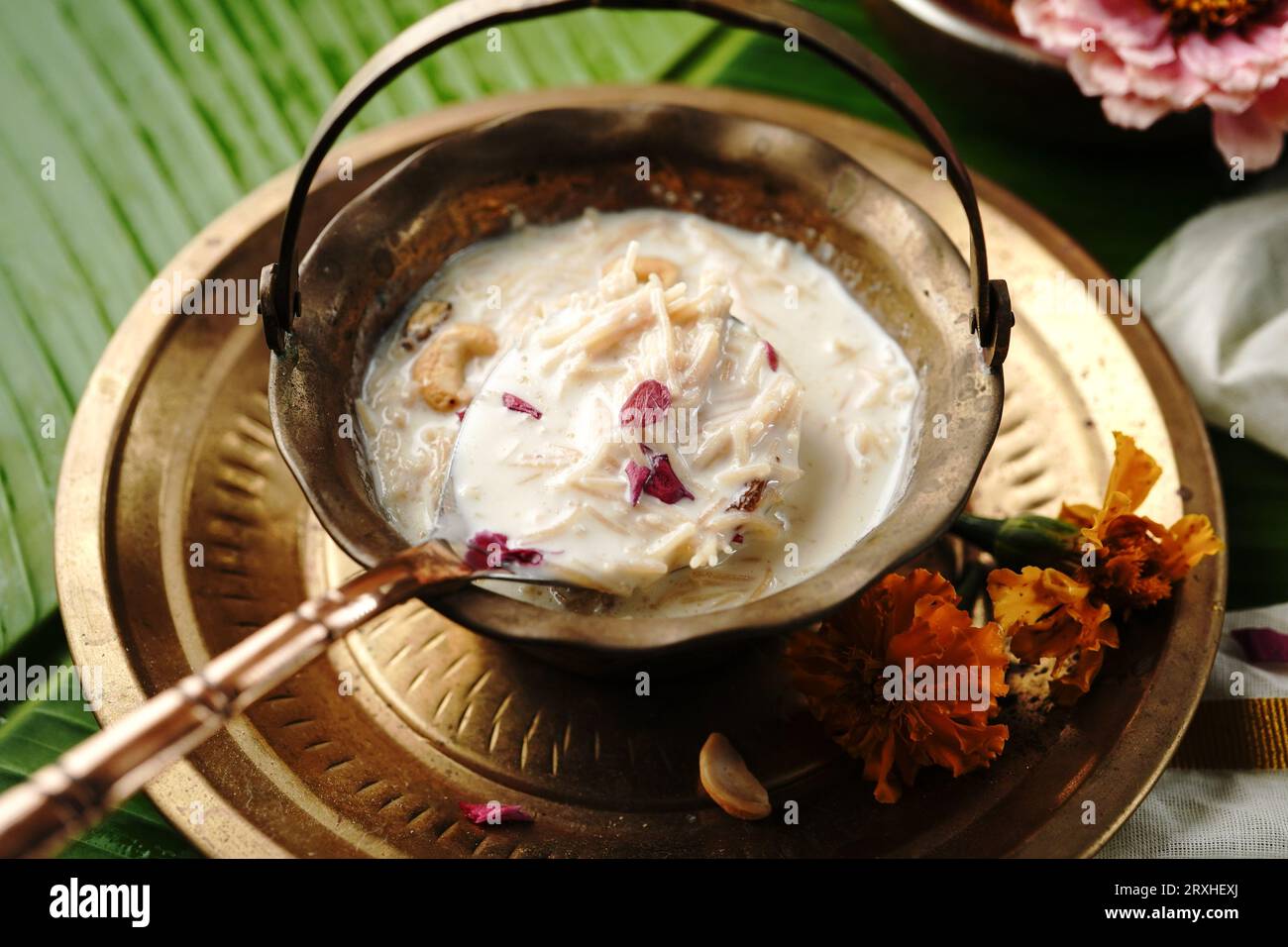 Semiya kheer ou vermicelli pudding- Payasam , cuisine indienne de festival, focalisation sélective Banque D'Images