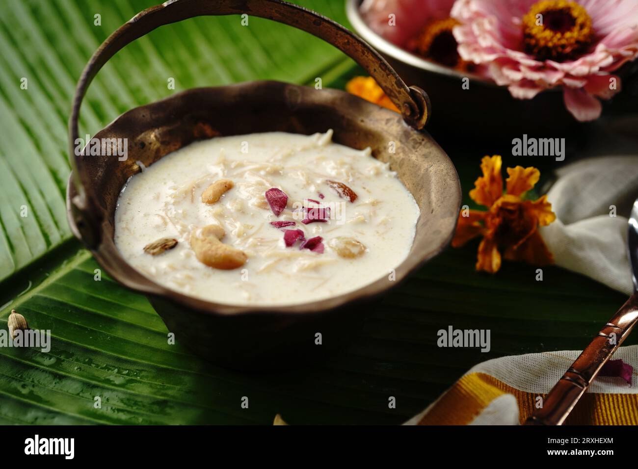 Semiya kheer ou vermicelli pudding- Payasam , cuisine indienne de festival, focalisation sélective Banque D'Images