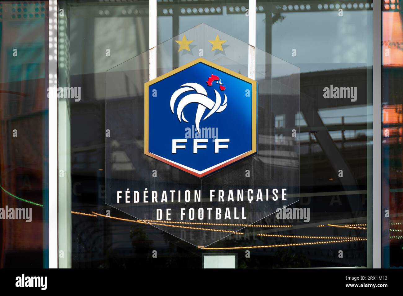 Signez au siège de la Fédération française de football (FFF), l'organe directeur du football en France Banque D'Images