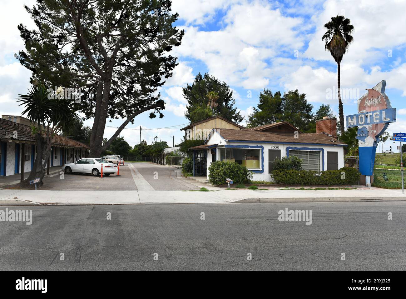 ORANGE, CALIFORNIE - 20 SEPTEMBRE 2023 : The Angel Motel sur Chapman Avenue. Banque D'Images
