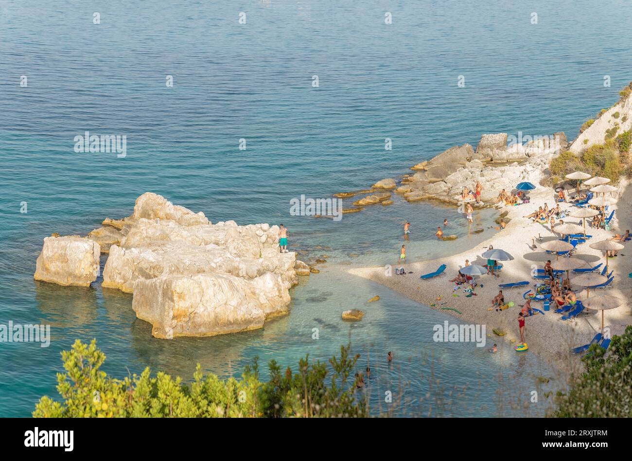 Zakynthos, Grèce 25 juillet 2023. Les habitants et les touristes profitent de leur été à la plage de Xigia sur l'île de Zakynthos en Grèce. Banque D'Images