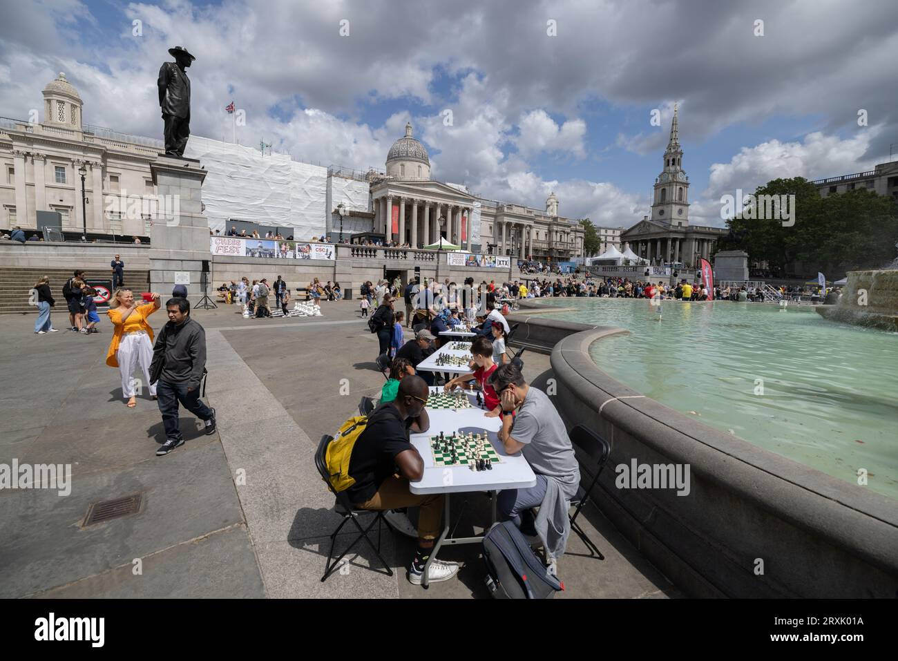 ChessFest à Trafalgar Square, le plus grand événement d’échecs d’une journée au Royaume-Uni pour tous ceux qui aiment ou veulent apprendre les échecs, Londres, Angleterre, Royaume-Uni Banque D'Images