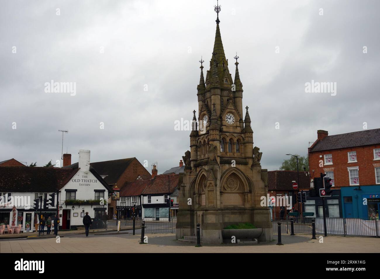 The Victorian Gothic Shakespeare Memorial Fountain & Clock Tower (American Fountain) Stratford-upon-Avon, Warwickshire, West Midlands, Angleterre, Royaume-Uni. Banque D'Images
