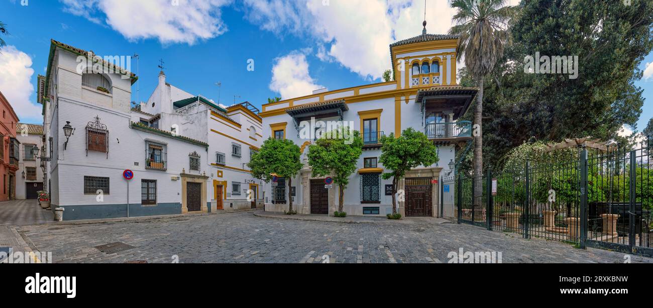 Maisons historiques à Plaza Alfaro, Séville, Andalousie, Espagne Banque D'Images