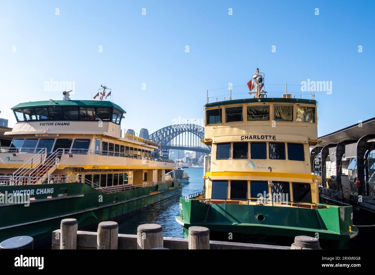 Les ferries ont accosté au Circular Quay, Sydney, Nouvelle-Galles du Sud, Australie Banque D'Images