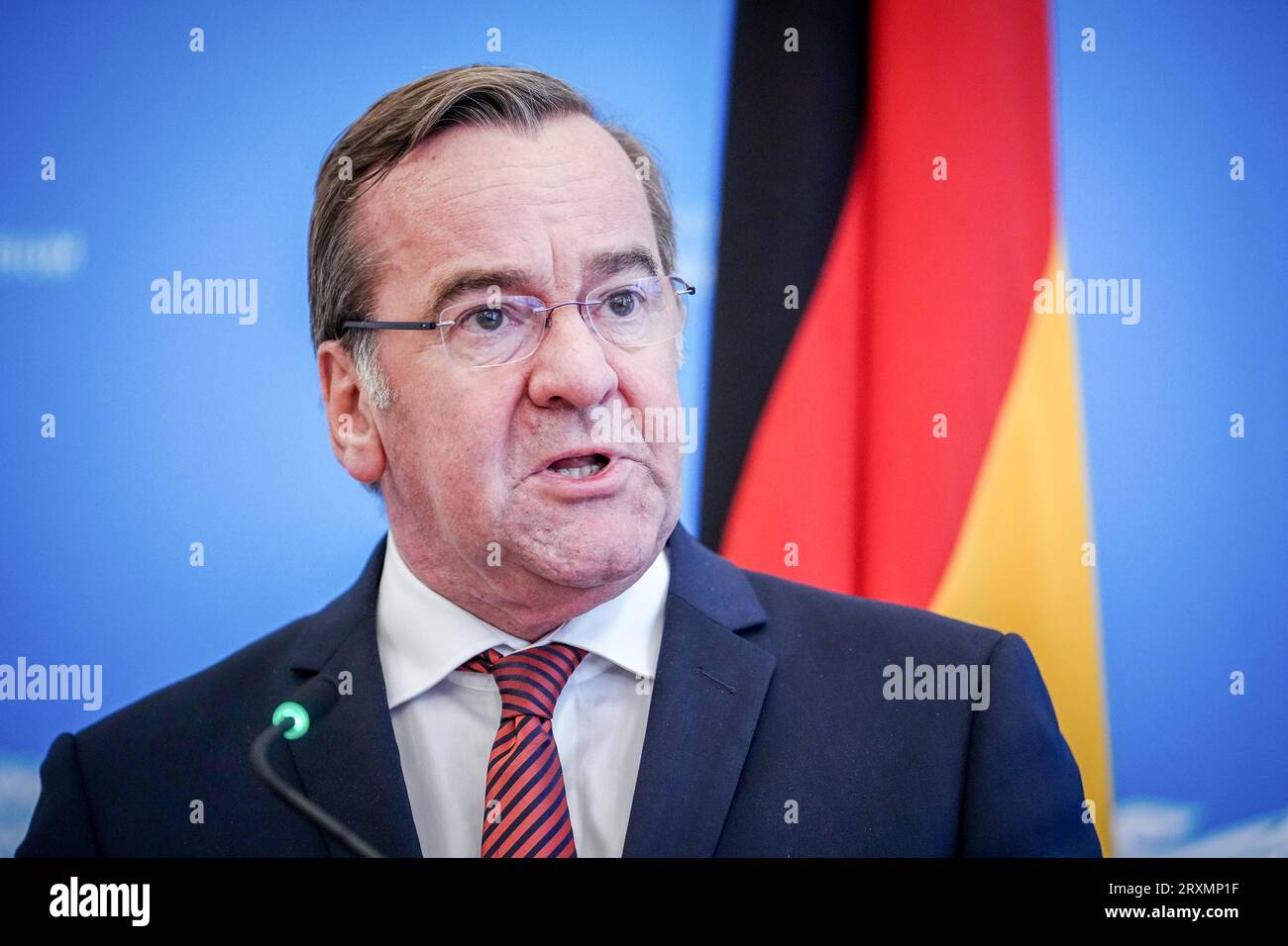 Tallinn, Estonie. 26 septembre 2023. Boris Pistorius (SPD), ministre fédéral de la Défense, donne une conférence de presse. Après la Lettonie, Pistorius visite également le pays voisin, l'Estonie jusqu'au 27.09.2023. Crédit : Kay Nietfeld/dpa/Alamy Live News Banque D'Images