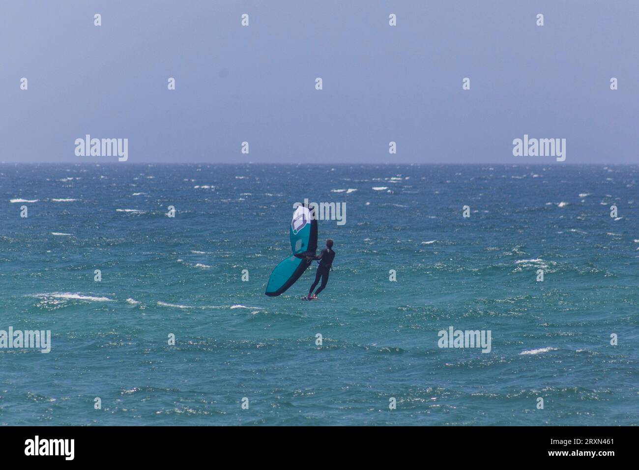 kitesurf à Praia da Foz do Lizandro Ericeira Portugal Banque D'Images