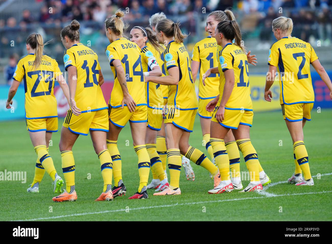 Castel Di Sangro, Italie. 26 septembre 2023. Castel Di Sangro, Italie, septembre26 2023 joueuses suédoises célèbrent le match du Championnat d'Europe féminin entre l'Italie et la Suède au Stadio Teofilo Patini à Castel Di Sangro, Italie (Foto Mosca/SPP) crédit : SPP Sport Press photo. /Alamy Live News Banque D'Images