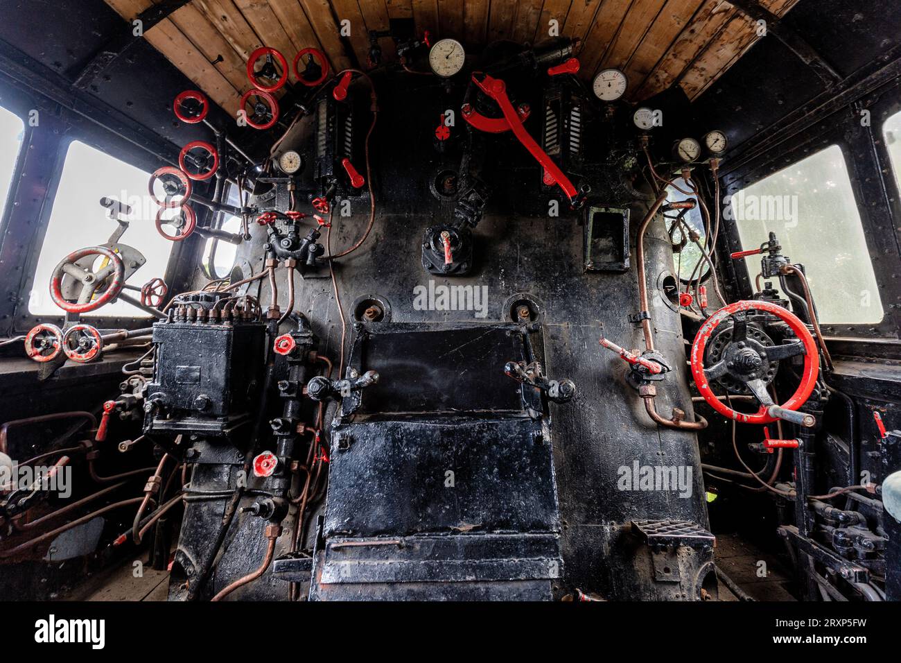 Cabine d'une locomotive à vapeur allemande Banque D'Images