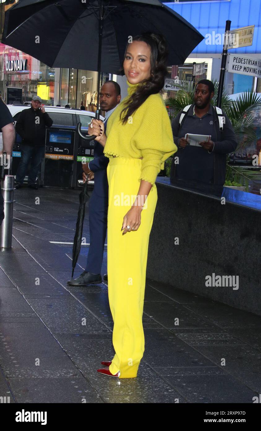 New York, NY, États-Unis. 26 septembre 2023. Kerry Washington a vu à Times Square faire une séance photo pour son nouveau mémoire 20/20 le 26 septembre 2023 Credit : RW/Media Punch/Alamy Live News Banque D'Images