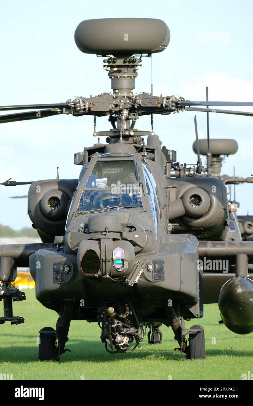 Army Air Corp AH-64 Apache AH1 hélicoptère d'attaque sur le champ de bataille basé à Wattisham Suffolk Royaume-Uni vu en septembre 2023 Banque D'Images