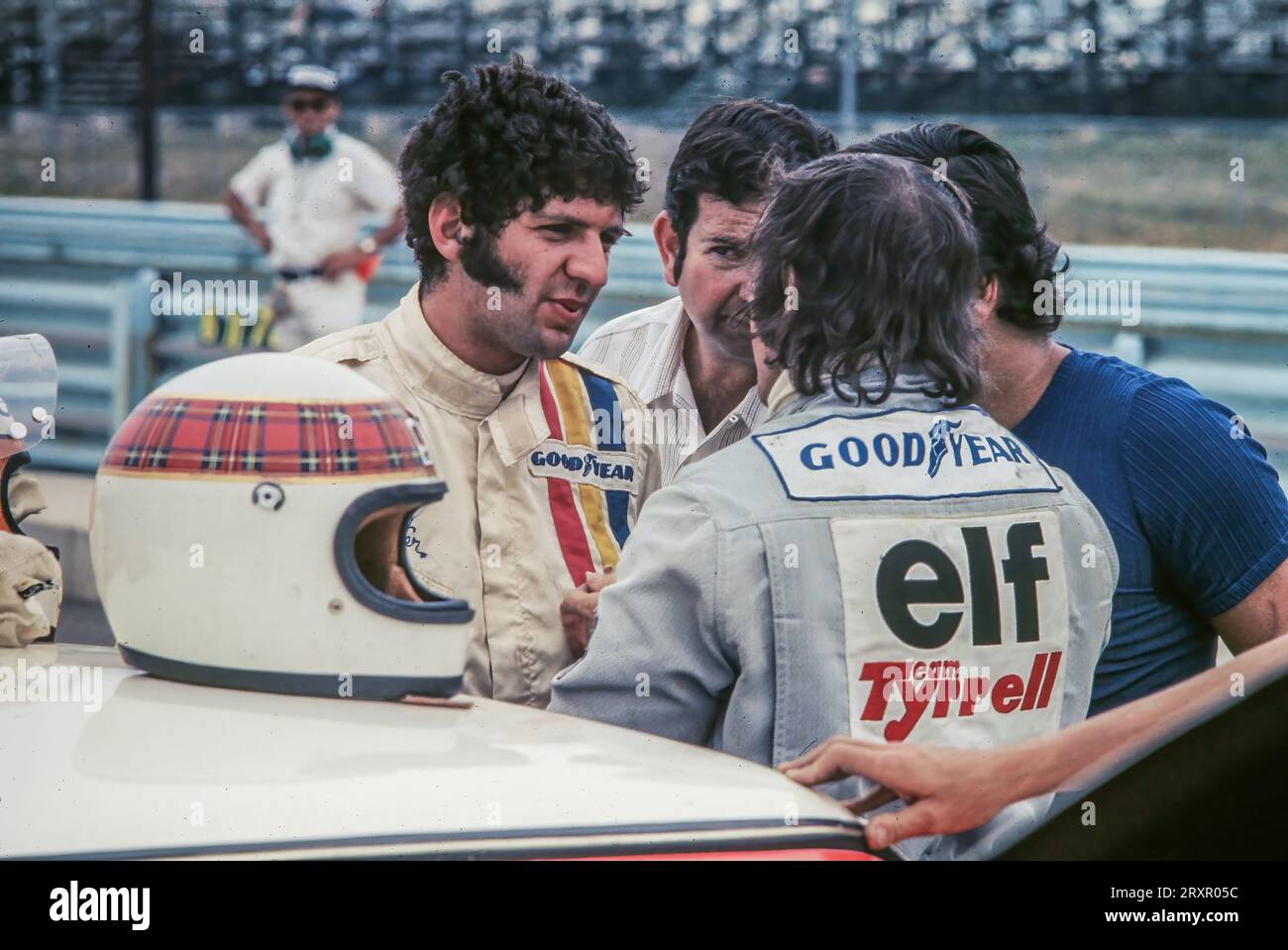 Jackie Stewart et Jody Scheckter au volant d'une Ford Capri RS de Herb Wetanson Racing en 1973 pour le Championnat du monde des 6 heures à Watkins Glen, n'ont pas commencé à durer au moteur à l'entraînement Banque D'Images