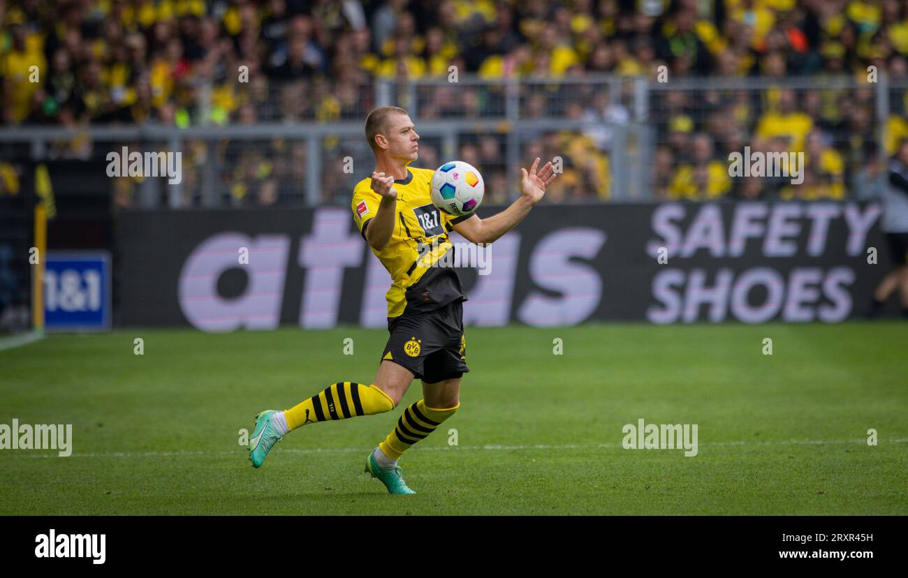 Dortmund, Allemagne. 23 septembre 2023. Julian Ryerson (BVB) Borussia Dortmund - VfL Wolfsburg 23.09.2023 Copyright (nur für journalistische Zwecke) by Banque D'Images