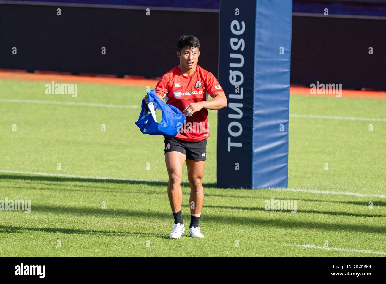 Tomoki Osada (JPN) assiste à une séance d'entraînement lors de la coupe du monde de rugby 2023 au stade Ernest-Wallon de Toulouse, France, le 26 septembre 2023. Crédit : Yuka Shiga/AFLO/Alamy Live News Banque D'Images