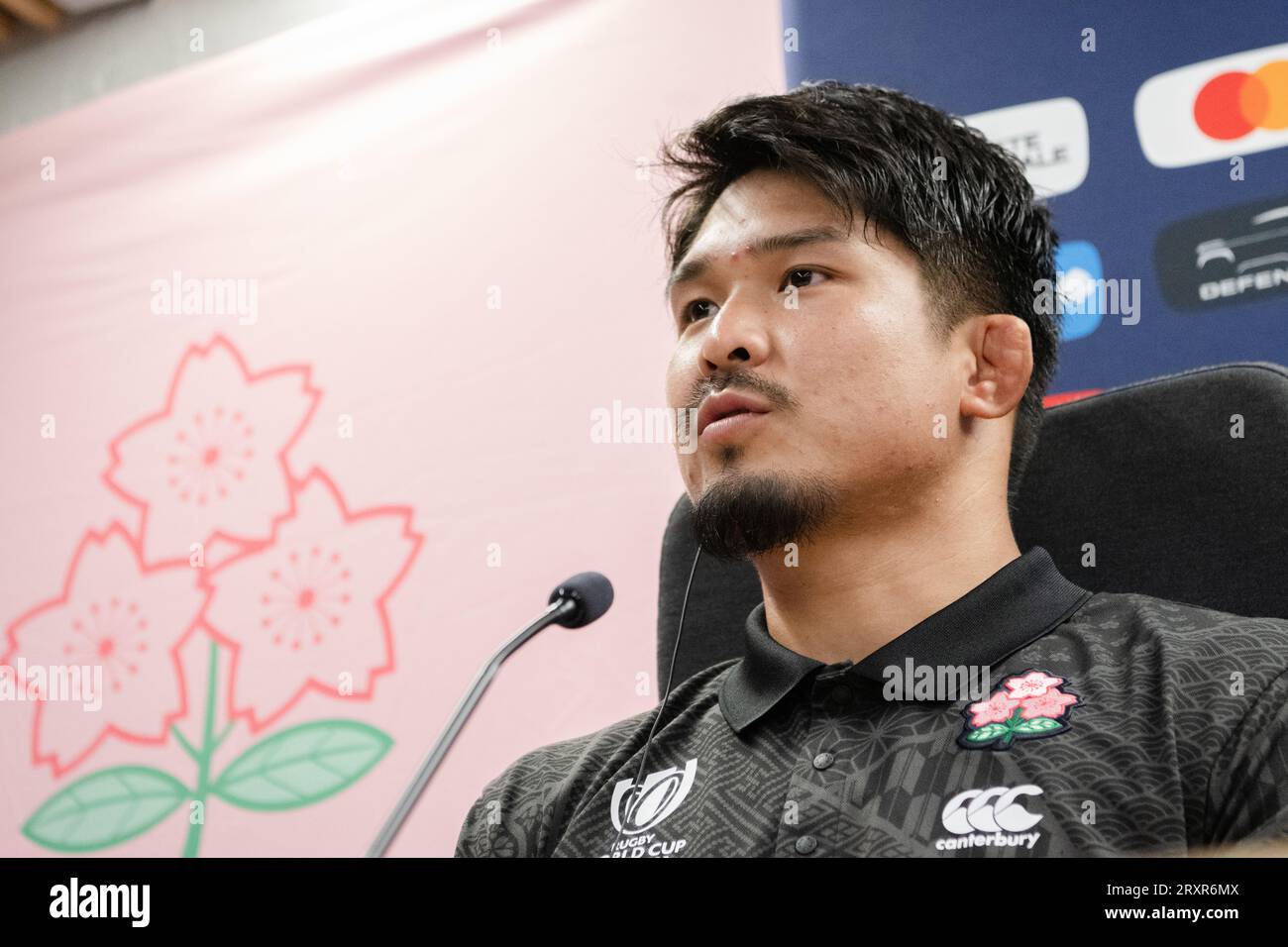 Kazuki Himeno (JPN) assiste à une conférence de presse lors de la coupe du monde de rugby 2023 au stade Ernest-Wallon de Toulouse, France, le 26 septembre 2023. Crédit : Yuka Shiga/AFLO/Alamy Live News Banque D'Images