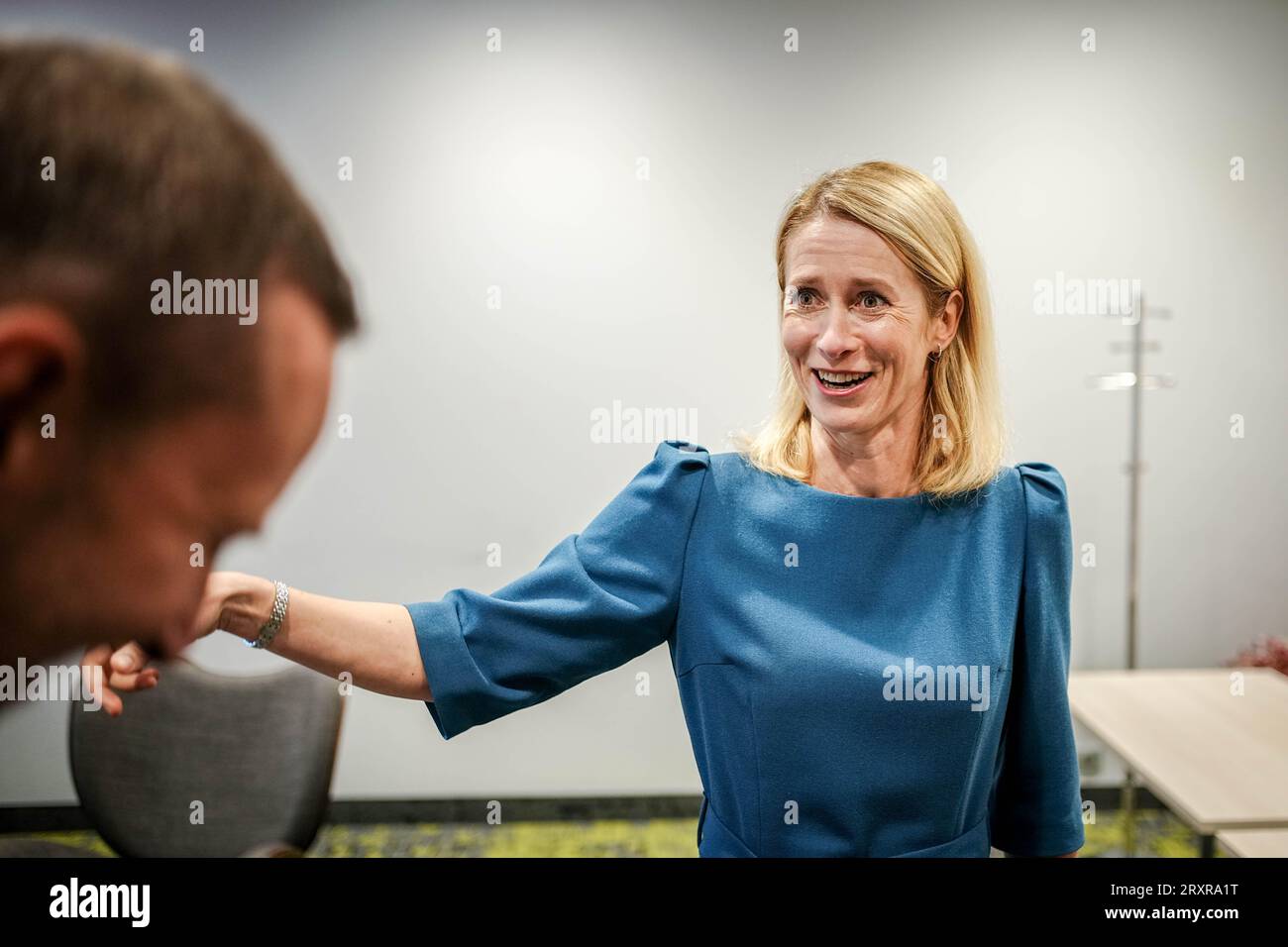 Tallinn, Estonie. 26 septembre 2023. Kaja Kallas, Premier ministre estonien, s'exprime dans une interview avec des journalistes de la Deutsche presse-Agentur. La conversation a eu lieu en marge de la conférence annuelle balte sur la défense. Crédit : Kay Nietfeld/dpa/Alamy Live News Banque D'Images