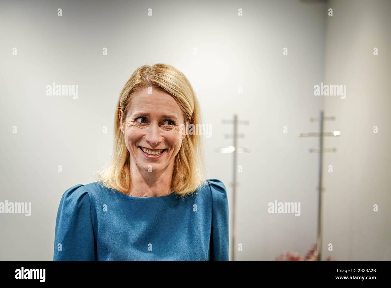 Tallinn, Estonie. 26 septembre 2023. Kaja Kallas, Premier ministre estonien, s'exprime dans une interview avec des journalistes de la Deutsche presse-Agentur. La conversation a eu lieu en marge de la conférence annuelle balte sur la défense. Le chef du gouvernement estonien a encouragé les autres États de l'OTAN à augmenter considérablement leurs dépenses de défense, à l'instar des républiques baltes. (À dpa 'Chef du gouvernement estonien : des dépenses de défense plus élevées nécessaires à l'OTAN') crédit : Kay Nietfeld/dpa/Alamy Live News Banque D'Images