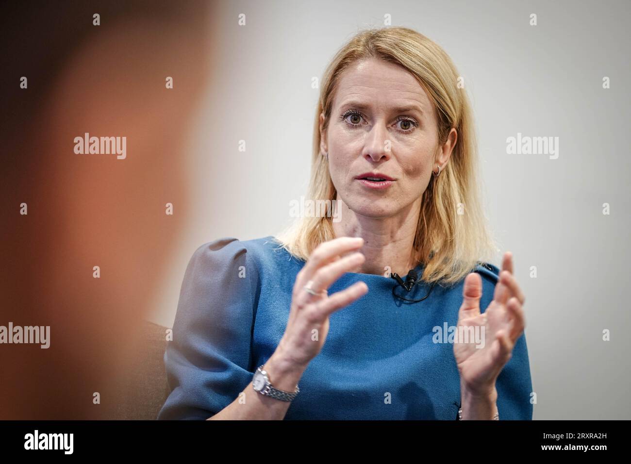 Tallinn, Estonie. 26 septembre 2023. Kaja Kallas, Premier ministre estonien, s'exprime dans une interview avec des journalistes de la Deutsche presse-Agentur. La conversation a eu lieu en marge de la conférence annuelle balte sur la défense. Crédit : Kay Nietfeld/dpa/Alamy Live News Banque D'Images