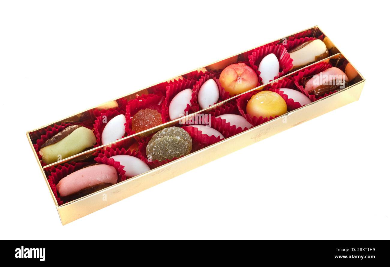 desserts pour noël sur fond blanc Banque D'Images