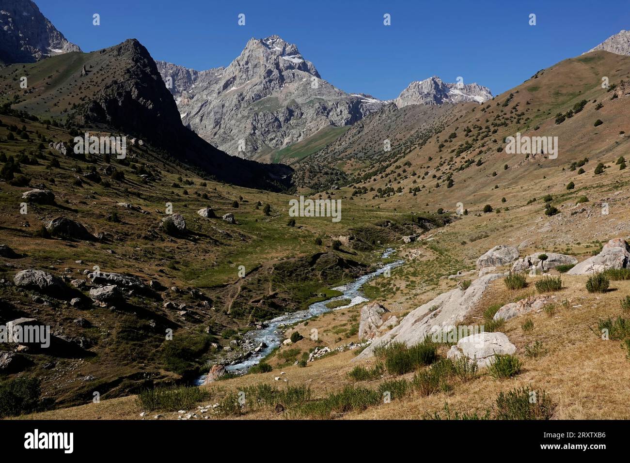 Les montagnes reculées et spectaculaires de Fann, une partie de l'ouest du Pamir-Alay, Tadjikistan, Asie centrale, Asie Banque D'Images
