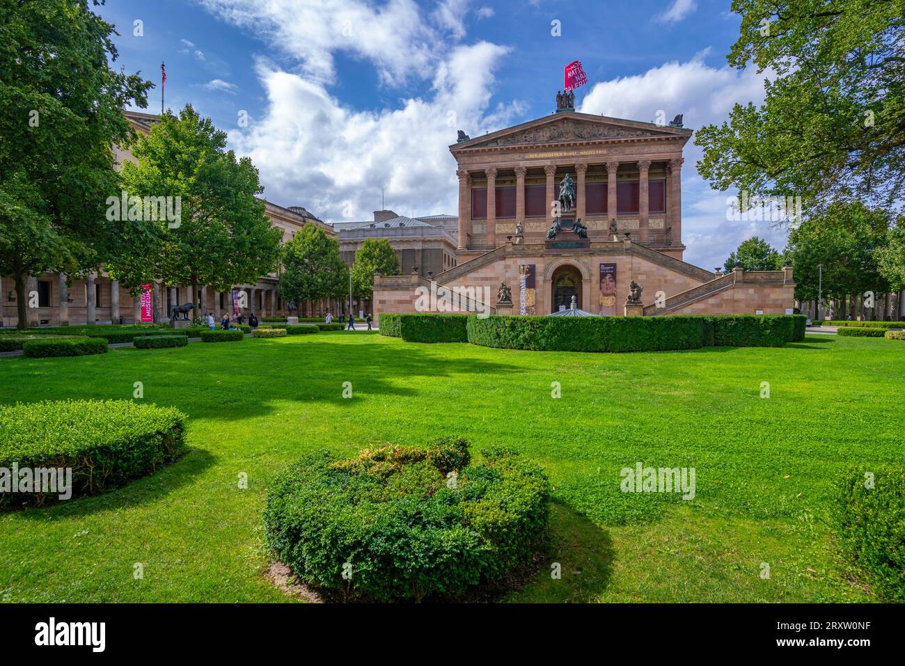 Vue de l'Alte Nationalgalerie et Kolonnadenhof, site du patrimoine mondial de l'UNESCO, île aux musées, Mitte, Berlin, Allemagne, Europe Banque D'Images