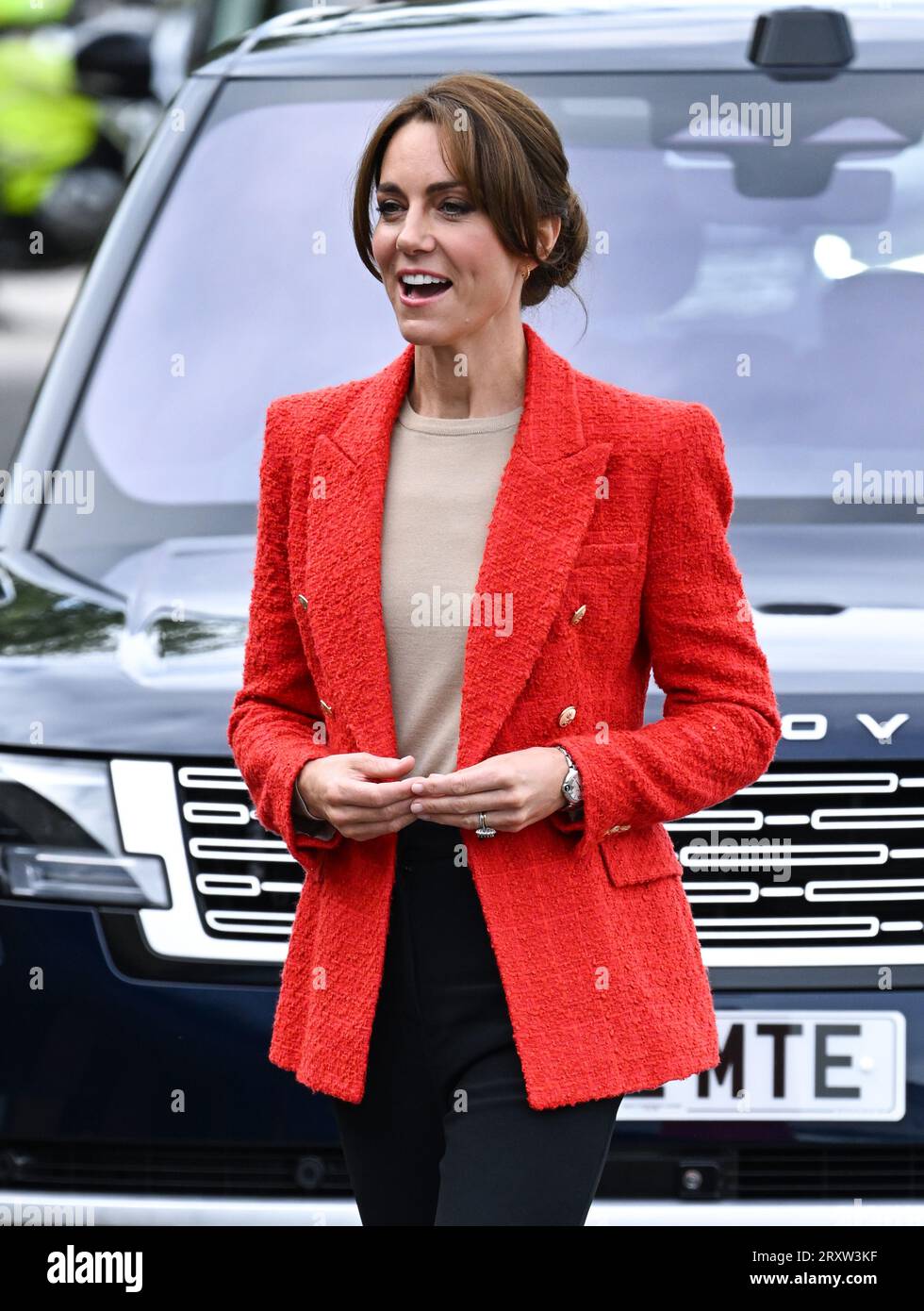 Sittingbourne, Royaume-Uni. 27 septembre 2023. La Princesse de Galles se joint à une session de portage familial dans un centre spécialisé local à Sittingbourne, Kent, pour souligner l’importance de soutenir les enfants ayant des besoins éducatifs spéciaux et des handicaps, ainsi que leurs familles. Crédit : Doug Peters/EMPICS/Alamy Live News Banque D'Images