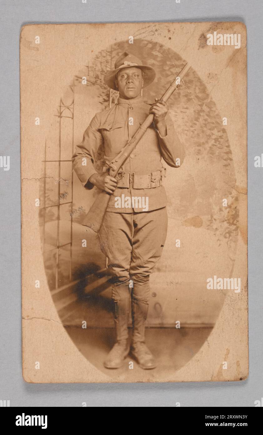 Carte postale photographique du soldat de la première Guerre mondiale 1918-1930 Banque D'Images