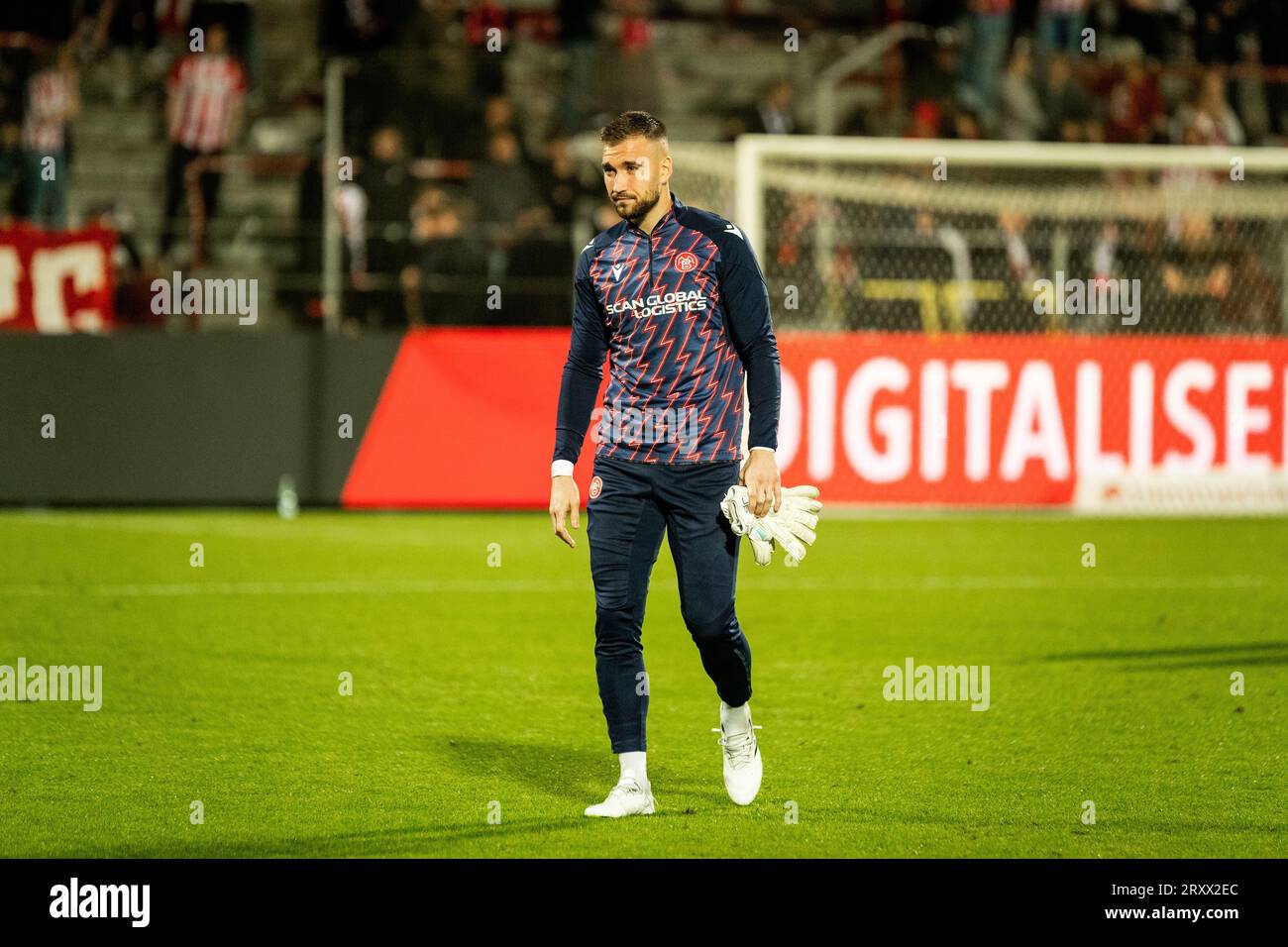 Aalborg, Danemark. 26 septembre 2023. Le gardien Josip Posavec d'Aalborg BK vu après le match Oddset Pokalen entre Aalborg BK et FC Fredericia à Aalborg Portland Park à Aalborg. (Crédit photo : Gonzales photo - Balazs Popal). Banque D'Images