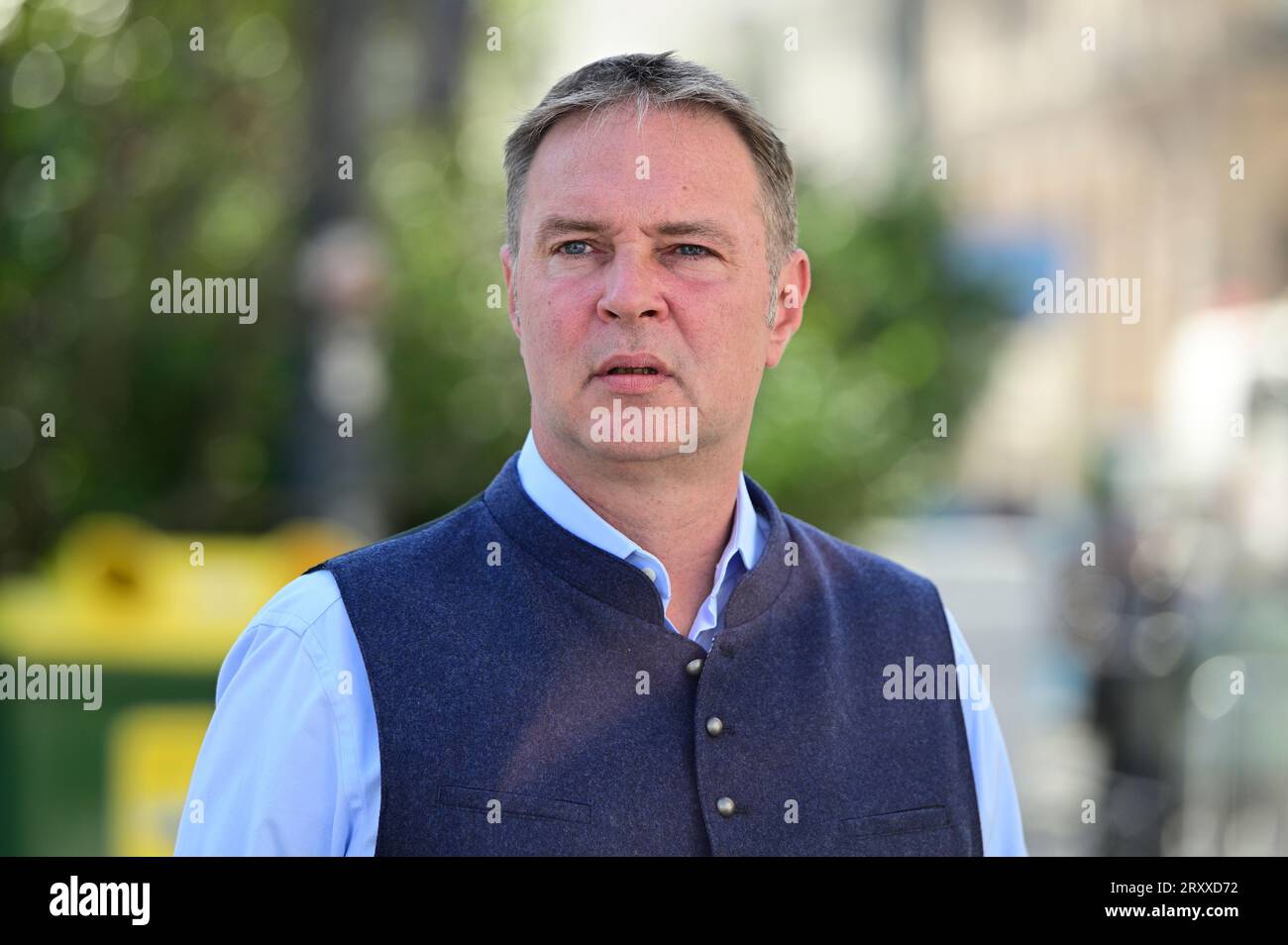 Vienne, Autriche. 27 septembre 2023. Andreas Babler (SPÖ) lors de sa tournée de retour sur la place de la mairie de Vienne Banque D'Images