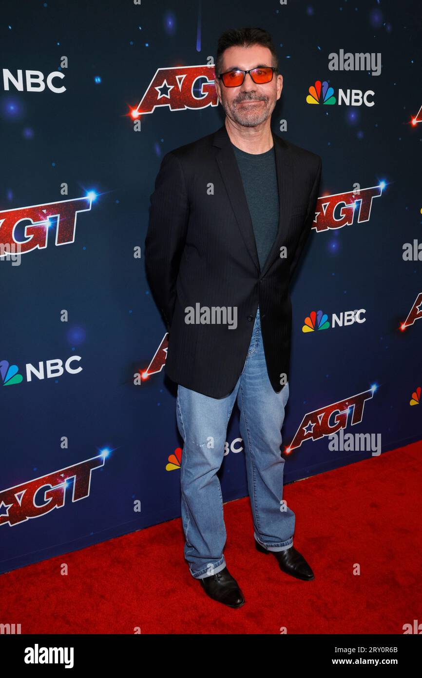 PASADENA, CA - 27 SEPTEMBRE : Simon Cowell au America's Got Talent Season 18 Live Show à l'Hôtel Dena à Pasadena, Californie le 27 septembre 2023. Crédit : Faye Sadou/MediaPunch Banque D'Images