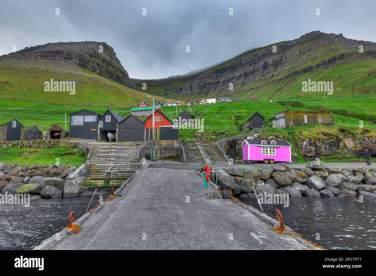 Ferry Port de Sydradalur sur Kalsoy, Îles Féroé Banque D'Images