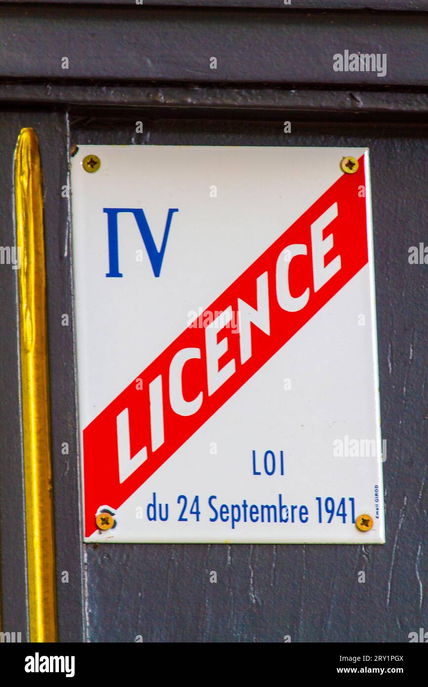 Licence IV Établissement autorisé à vendre de l'alcool Banque D'Images